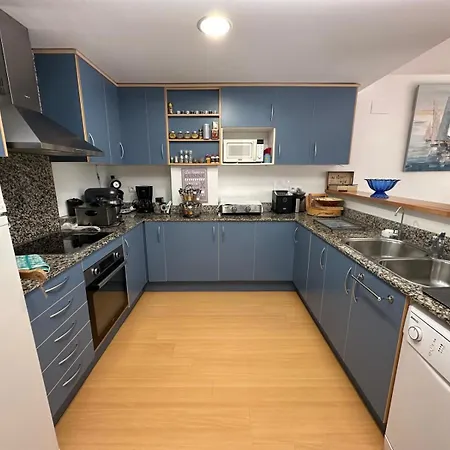 Bonito Con Gran Terraza Y Piscina Comunitaria Av-08 * روساس