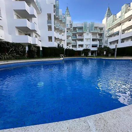 Bonito Con Gran Terraza Y Piscina Comunitaria Av-08 *