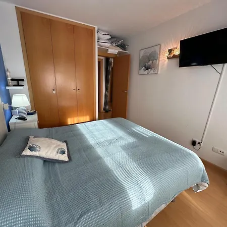 Bonito Con Gran Terraza Y Piscina Comunitaria Av-08